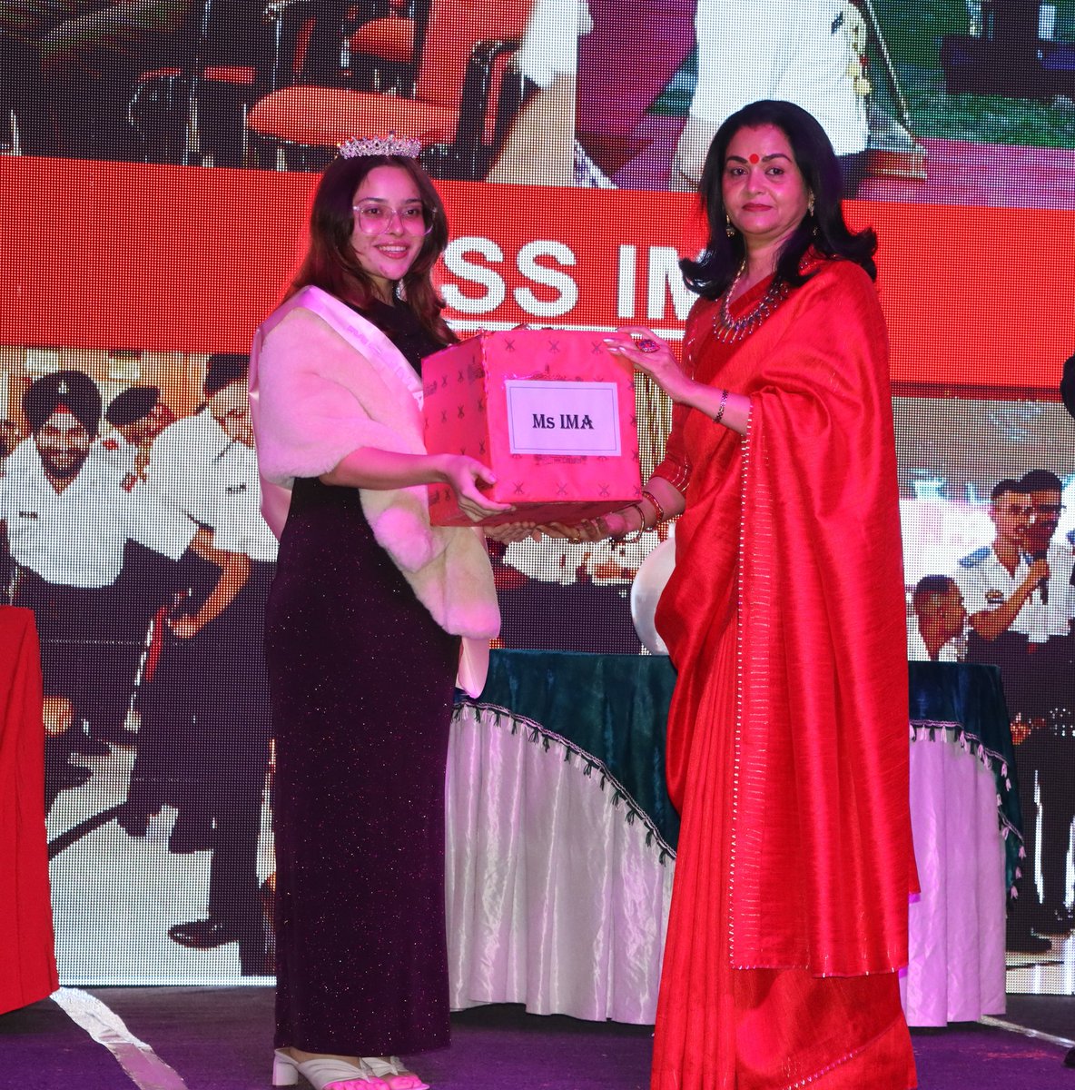 IMA_IndianArmy's tweet image. #IMA_Ball - An evening of grace, tradition and camaraderie, where Officer Cadets in ceremonial finery celebrated their journey from training to transformation, upholding the etiquette befitting future leaders.
#IndianArmy
@suryacommand
@artrac_ia
@adgpi