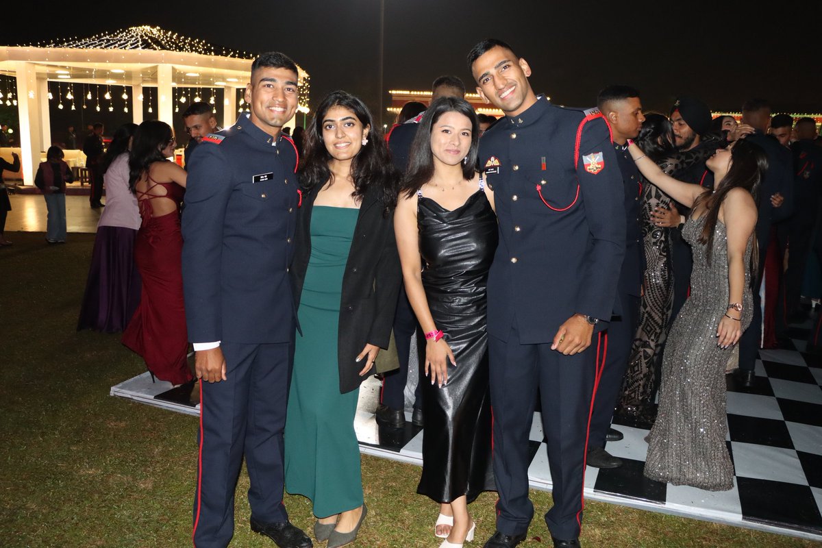 IMA_IndianArmy's tweet image. #IMA_Ball - An evening of grace, tradition and camaraderie, where Officer Cadets in ceremonial finery celebrated their journey from training to transformation, upholding the etiquette befitting future leaders.
#IndianArmy
@suryacommand
@artrac_ia
@adgpi