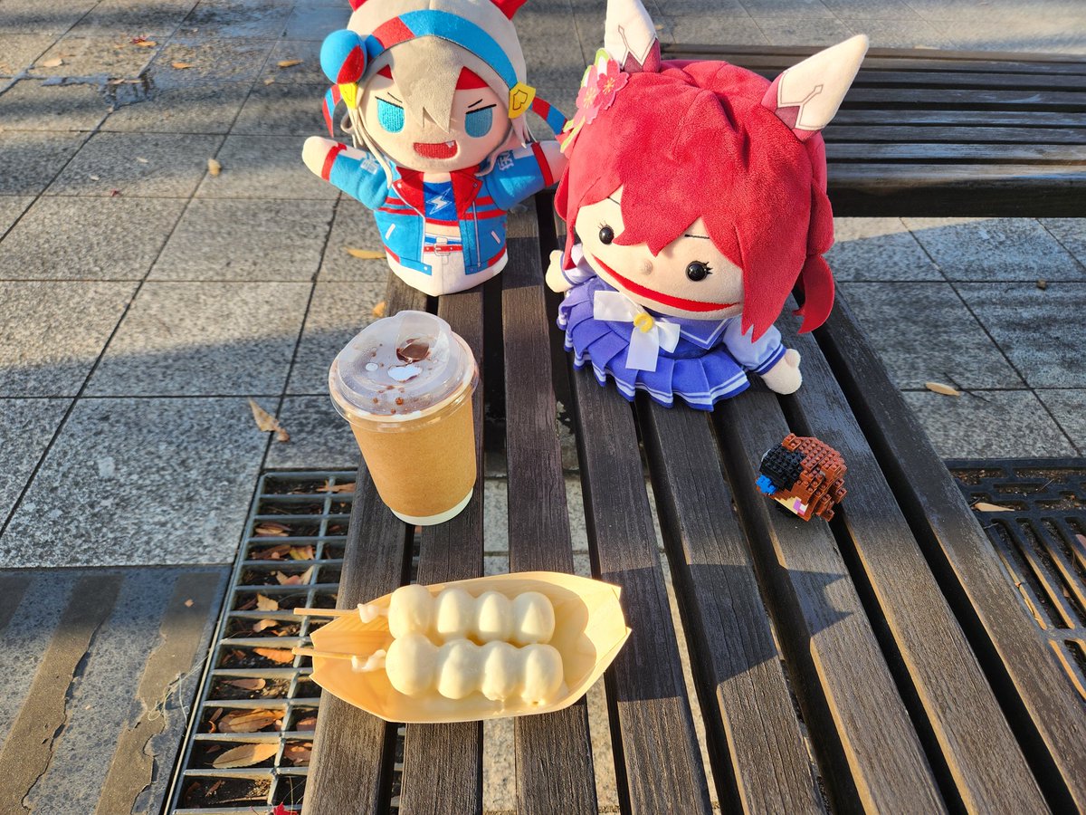 #코스어_트친소 #코스어_𝕏친소 
#대코_트친소 #잡덕_트친소
양일 오구리 캡, 손인형들 
오랜만에 나노블럭 라이스랑 다녀온 잡덕입니다!

주력은 우마무, 마마마, 건담이지만 파는게 많은 잡덕이지 말입니다!

흔적 남기시면 찾아갑니다!