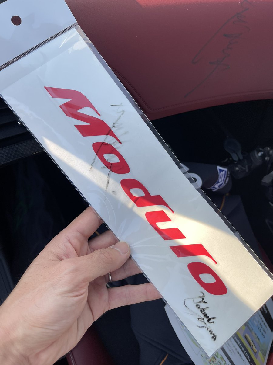 sazzzriiina's tweet image. Modulo開発アドバイザーである
土屋圭市さんのサインをS660のインパネと
Moduloステッカーにいただきました🙌
土屋さん！ありがとうございます😭
家宝にします😭
 #MMTD2025