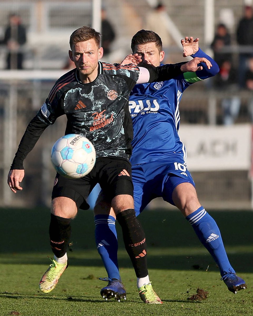🥹 Ein emotionaler Rückblick: Vor einem Jahr lief #FCBAmateure-Legende Timo #Kern letztmals im #FCBayern-Trikot auf. ❤️🤍