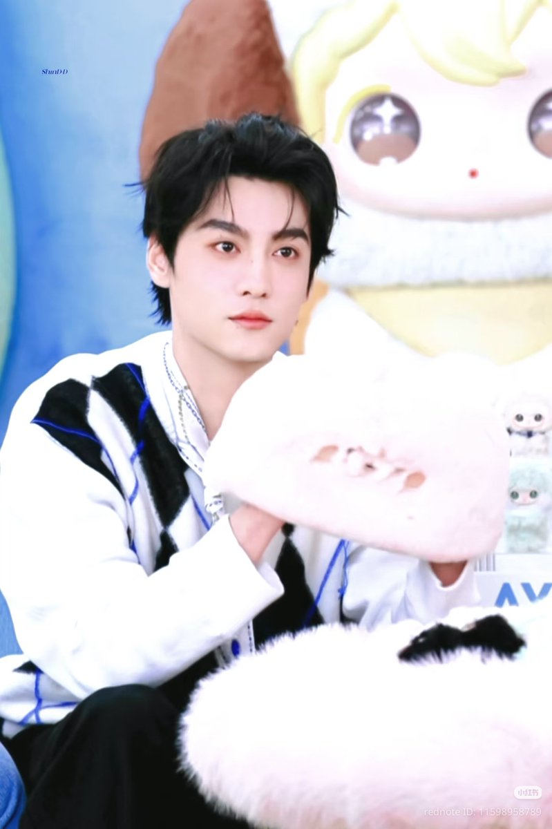 itwillshallpast's tweet photo. รูปจากไลฟ์เมื่อวาน น่ารักทิสุด ✨
XUNING THE SHINING YOU
#XuningAYORTOYSLive
#田栩宁 #tianxuning #เถียนสวี่หนิง https://t.co/mF30MyesJu
