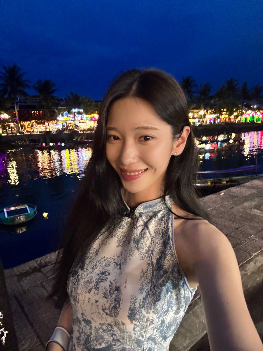 RocketPunch's tweet image. [🎥] (즐겁게 떠나보세 in 다낭 12화) 안녕!! [eng sub] (출처 : 즐겁게 유니버스 | YouTube)

🚀 youtu.be/FwuBFQmqpCY?si…

#RocketPunch #로켓펀치 #RCPC
#수윤 #SuYun
#즐겁게떠나보세