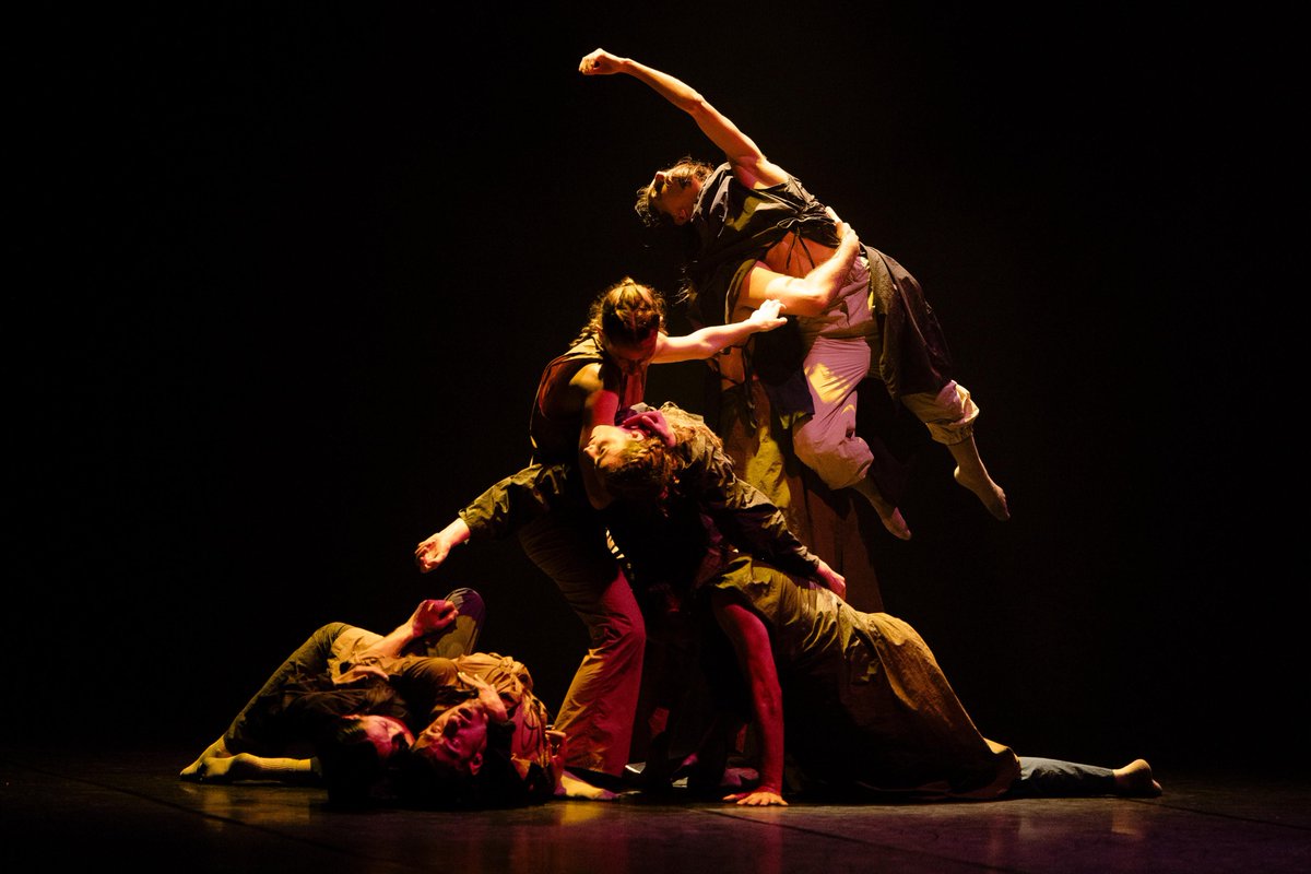 Entre los Planes para este finde, quedan buenas opciones para este domingo: danza en
<a href="/mataderomadrid/">mataderomadrid</a>, cine en <a href="/cbamadrid/">Círculo de Bellas Artes - Casa Europa</a> , teatro en
<a href="/centrodramatico/">CDN</a> , arte contemporáneo en <a href="/LaCasaEncendida/">La Casa Encendida</a> y jazz para echar la tarde en Café el Despertar 
20minutos.es/madrid/planes-… a través de <a href="/20m/">20minutos.es</a>