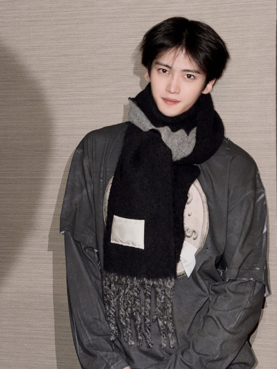 spicyyy_sugar's tweet image. เผลอหลับไปเพิ่งตื่น ผช.มาหา มาอวดผ้าพันคอ 🧣
ฮืออออออ ค่ดคิดถึงเลย 😘
#เหยียนอัน #Yanan #闫桉