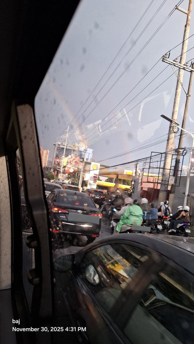 akosi_baj's tweet image. Double rainbow kanina, anyway miss na kita #ALAMAT_ALAS