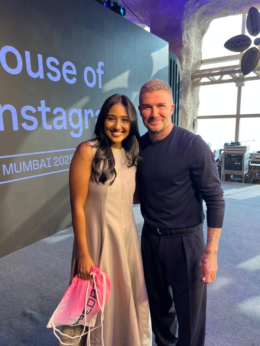 ChennaiTimesTOI's tweet photo. #KanaKaanumKalangal fame #Deepika has a fan girl moment with #DavidBeckham and also check out these stunning pink kicks signed by the one and only #DavidBeckham! 💖
#FanGoals https://t.co/UZYlKF8mlq