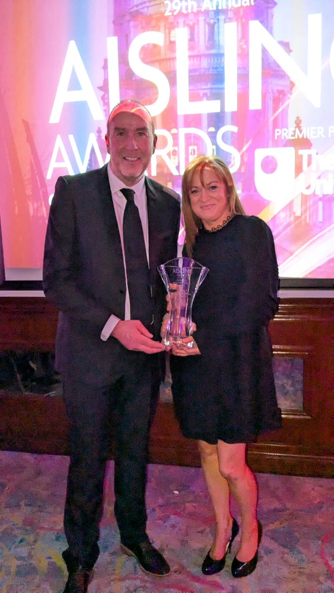 Redhead Exhibition tweet media