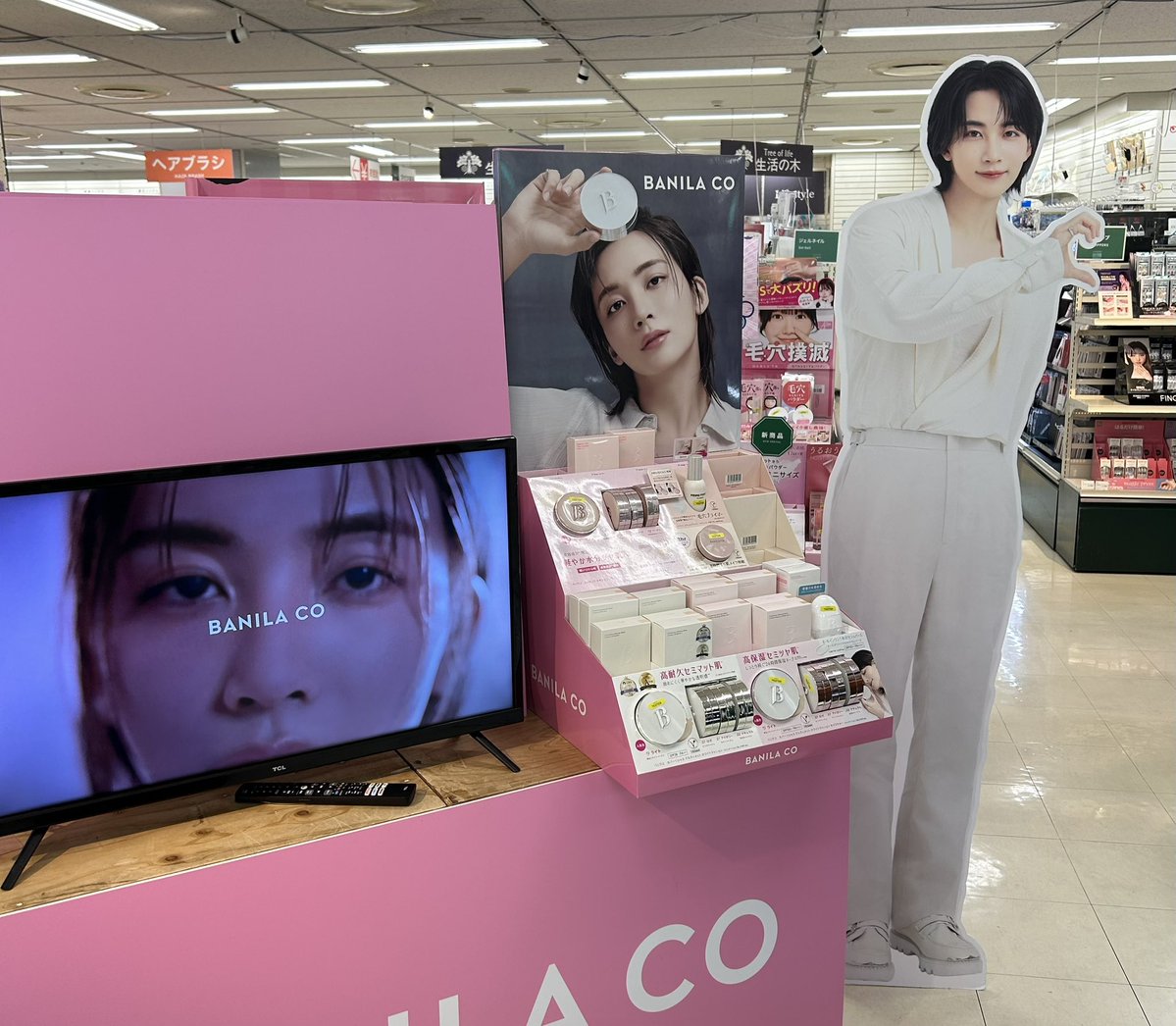 1567Kyo's tweet image. 今ごろ名古屋3日目のライブの真っ最中だよね。

今日も良い時間となりますように。

わたしは最後に会えるメンバーにご挨拶して帰ります🚄

来週の大阪も元気に行けますように‼️