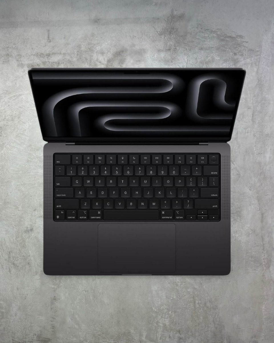 karthikponna19's tweet image. why is everyone in tech using a MacBook ?