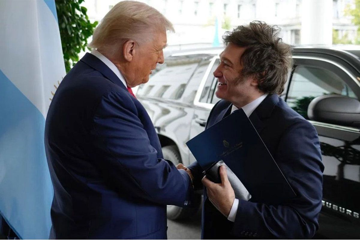 🔵 En la Casa Rosada esperan que Trump pida apoyo argentino contra Venezuela.

✍🏽 <a href="/mcmardons/">Claudio Mardones</a> | buff.ly/nZmP80f