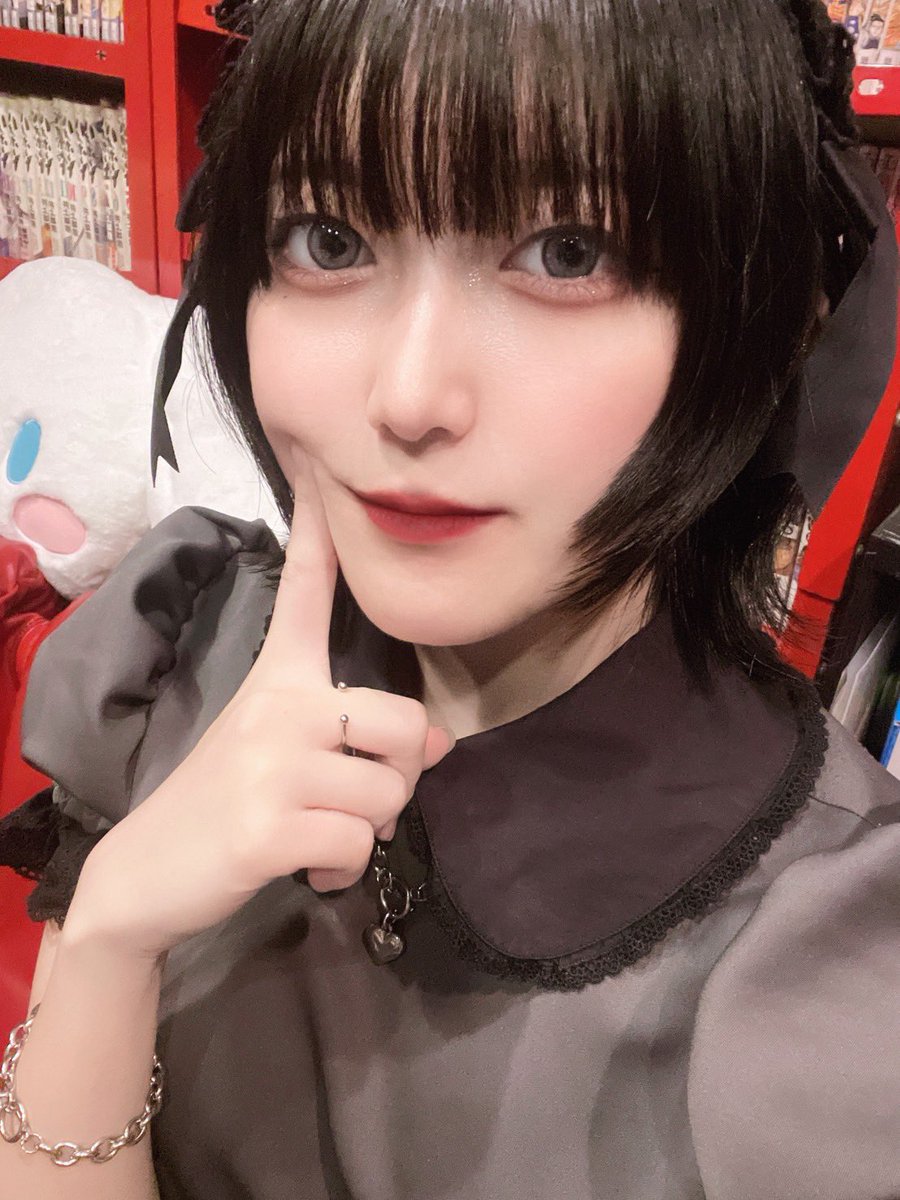 おはようなのです꒰ঌ ♡ ໒꒱

グリップ変えて飛びが綺麗になり始めてます！きりちゃん、こゆきちゃんとお待ちしております🫶

なの(<a href="/loop_nano/">なの꒰ঌ ♡ ໒꒱</a>)

#ダーツ　#メイド　#秋葉原　#ダーツ女子