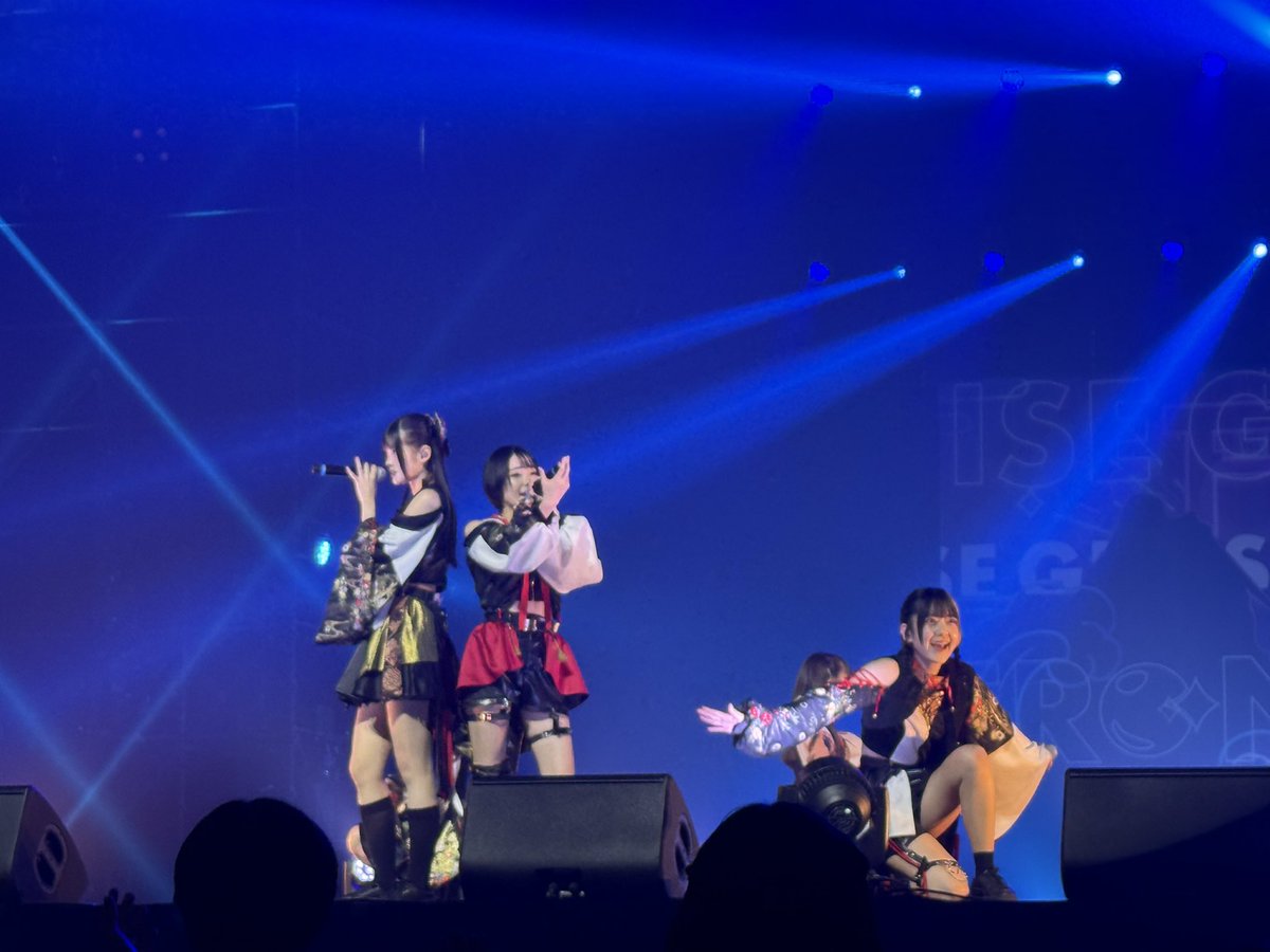 cw55d's tweet image. 運転の疲れも吹っ飛ぶ楽しいライブでした🚙⛩️🙋
#INUWASI