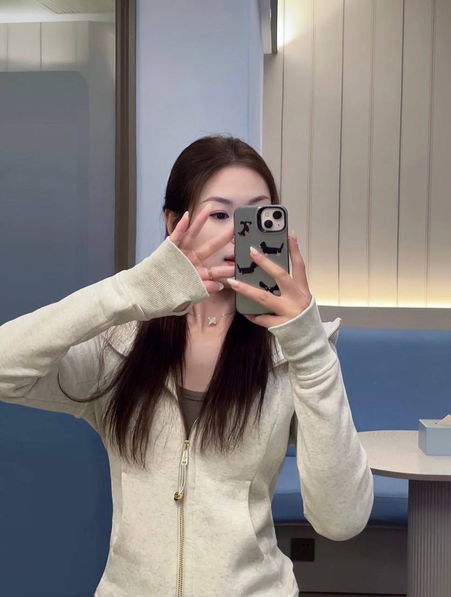 黄推福利内容 - 小昀昀的💃妈咪的精彩图片 福利姬小昀昀的💃妈咪分享的黄推图片2 - 网红私拍内容