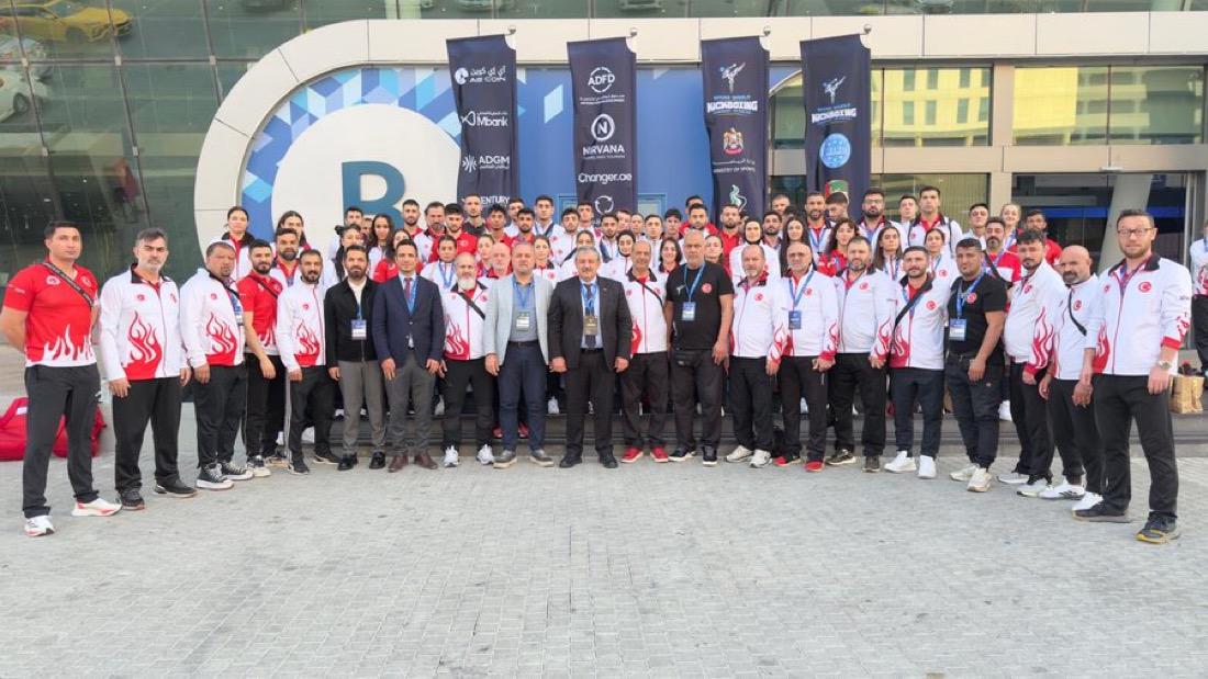 🥊Birleşik Arap Emirlikleri’nde düzenlenen Dünya Kick Boks Şampiyonası'nda 7 altın, 8 gümüş ve 24 bronz madalya kazanarak ülkemizi başarıyla temsil eden milli sporcularımızı tebrik ediyorum.🇹🇷👏🏻