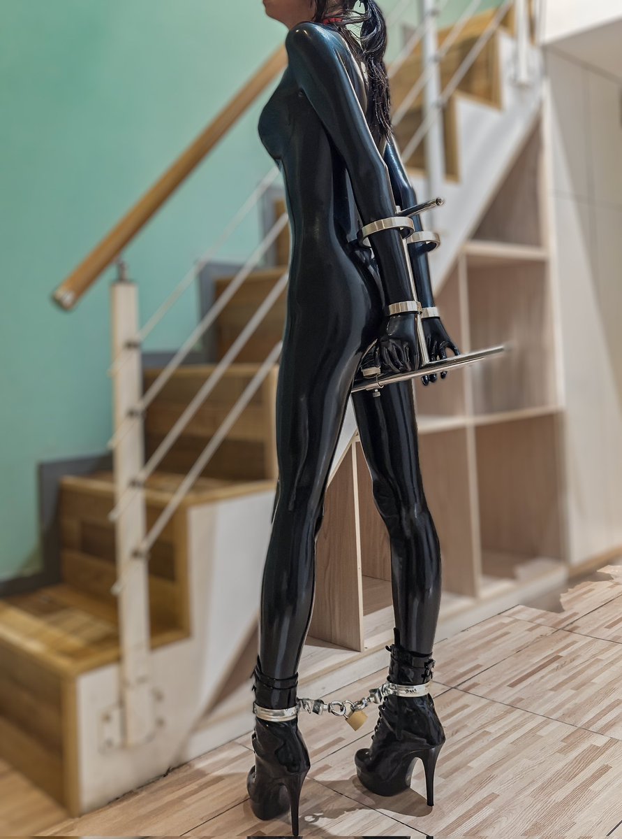 银月月 tweet media