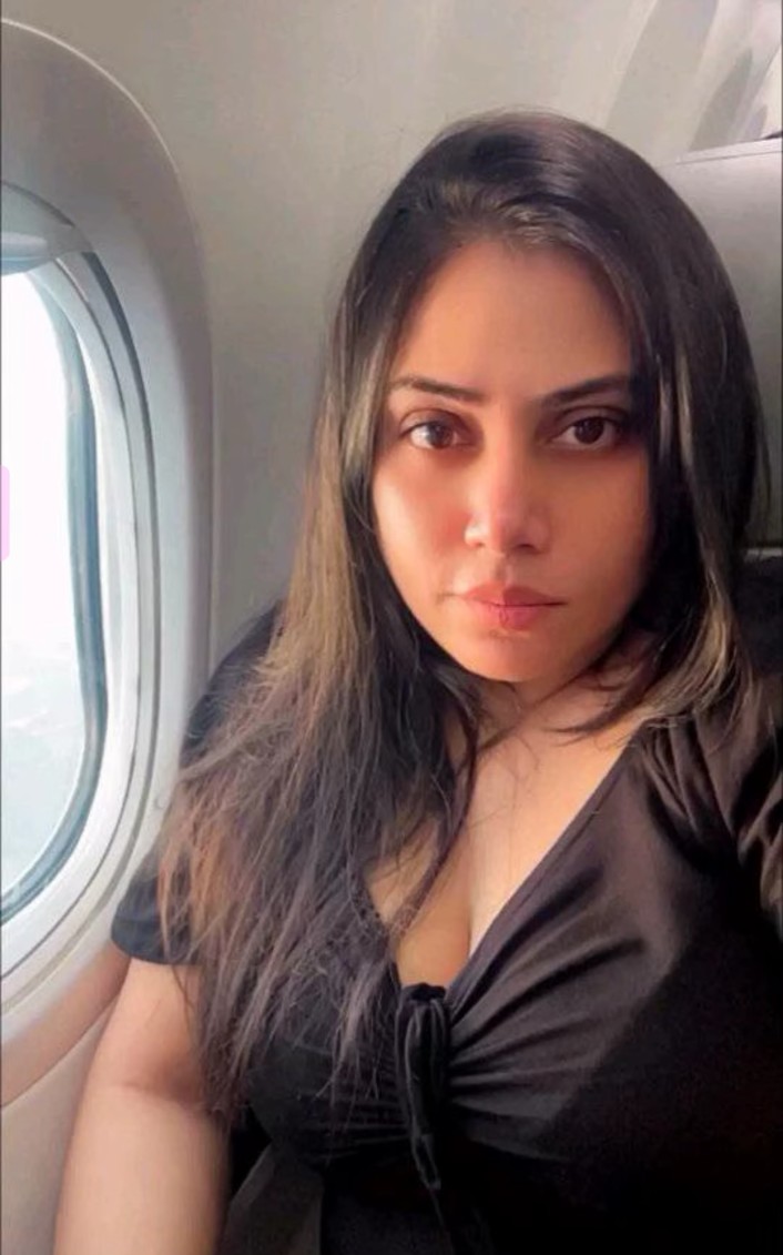 আসো, ধোন চুষে দিই তারপর আমার ভোদায় ঢুকিয়ে দাও