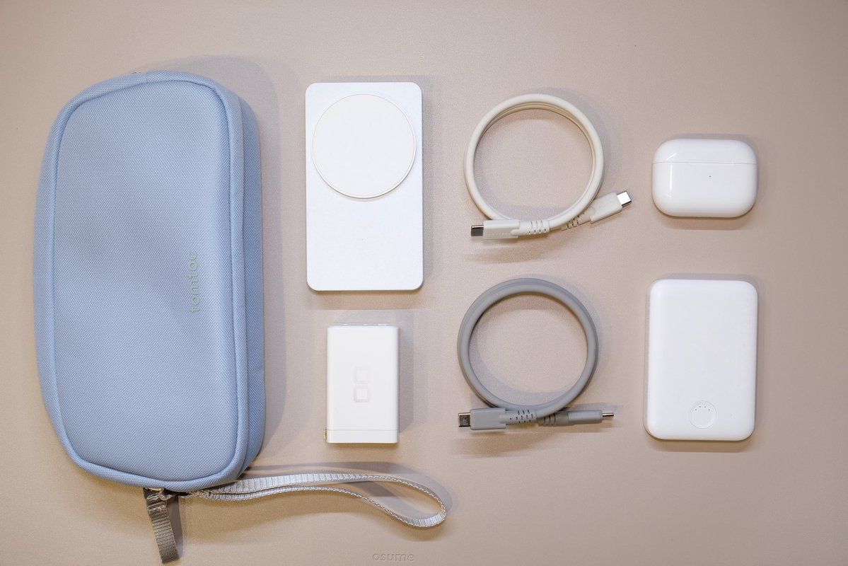 Ohshirataki's tweet image. 【#PR 】
3つ目はT12のガジェットポーチ ̖́-

自立するポーチで取り出しやすく、撥水性・耐久性もあり、型くずれしないのでお出かけにぴったり!!💡

サイズ展開は2種類
《S(ミスティブルー)》画像のとおり外出時にこれさえあれば！が収納出来るので私は旅行にもこれで行けちゃいました✌🏻↓
#tomtoc