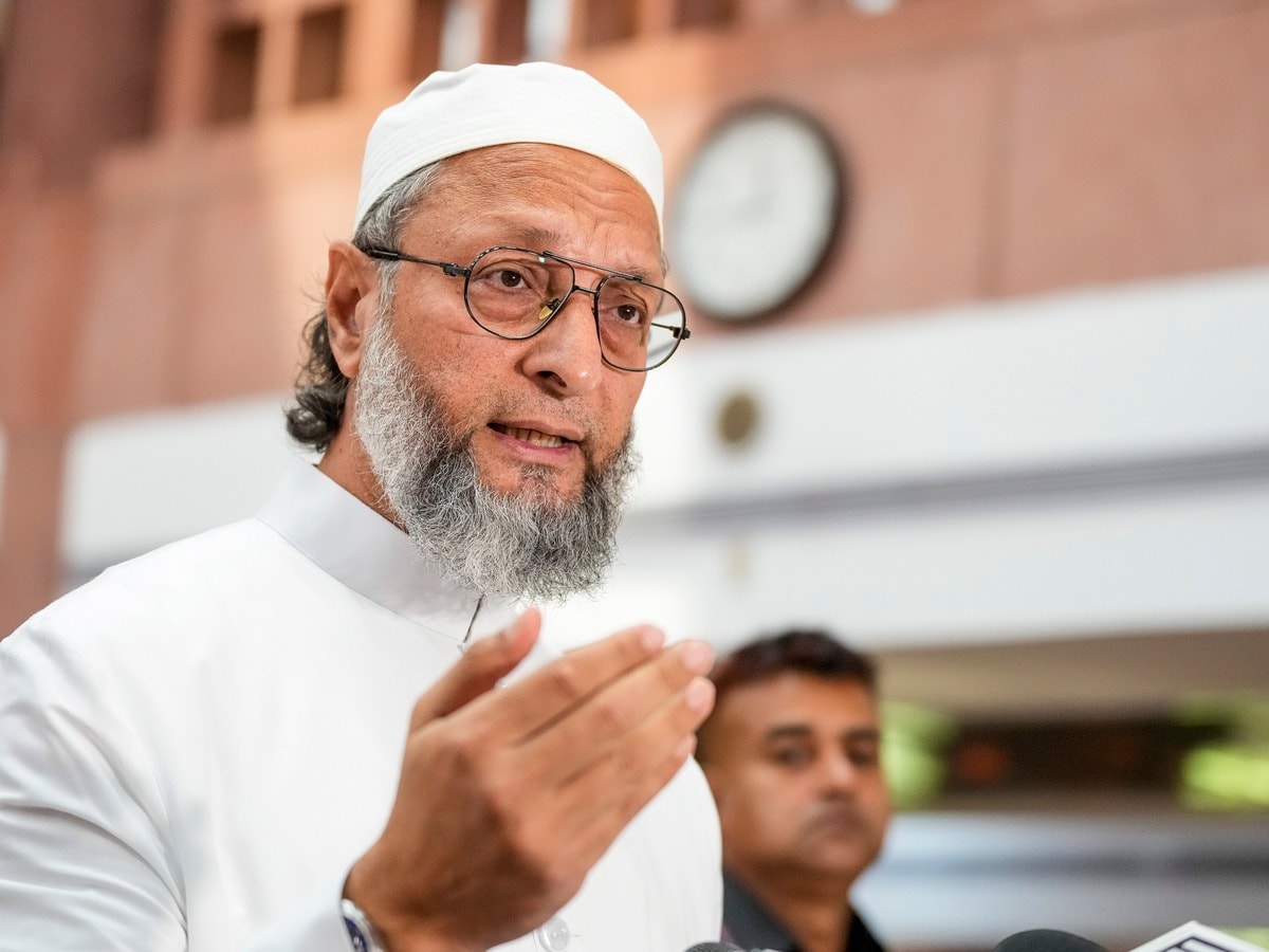 yuva_aas's tweet image. आप भी असदुद्दीन ओवैसी से सवाल पूछ सकते हैं कि उन्होंने मुसलमानों के लिए क्या–क्या किया है लेकिन अगर वो सत्ता में या सत्ता के साथ रहे हो तो

असदुद्दीन ओवैसी की पार्टी AIMIM होने वाले पश्चिम बंगाल विधानसभा चुनाव लड़ सकती है और उसके बाद उत्तर प्रदेश विधानसभा चुनाव लड़ेगी, AIMIM…