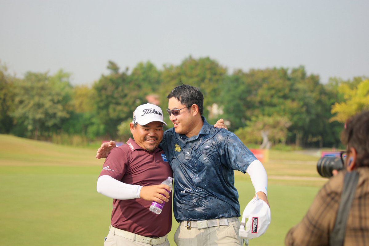 asiantourgolf's tweet image. From fighting to retain his 2026 playing rights to finishing the week on top — Poosit Supupramai’s week couldn’t have ended any sweeter. 🏆👏🏻

#BharathClassic2025 #IGPL #TimeToRise