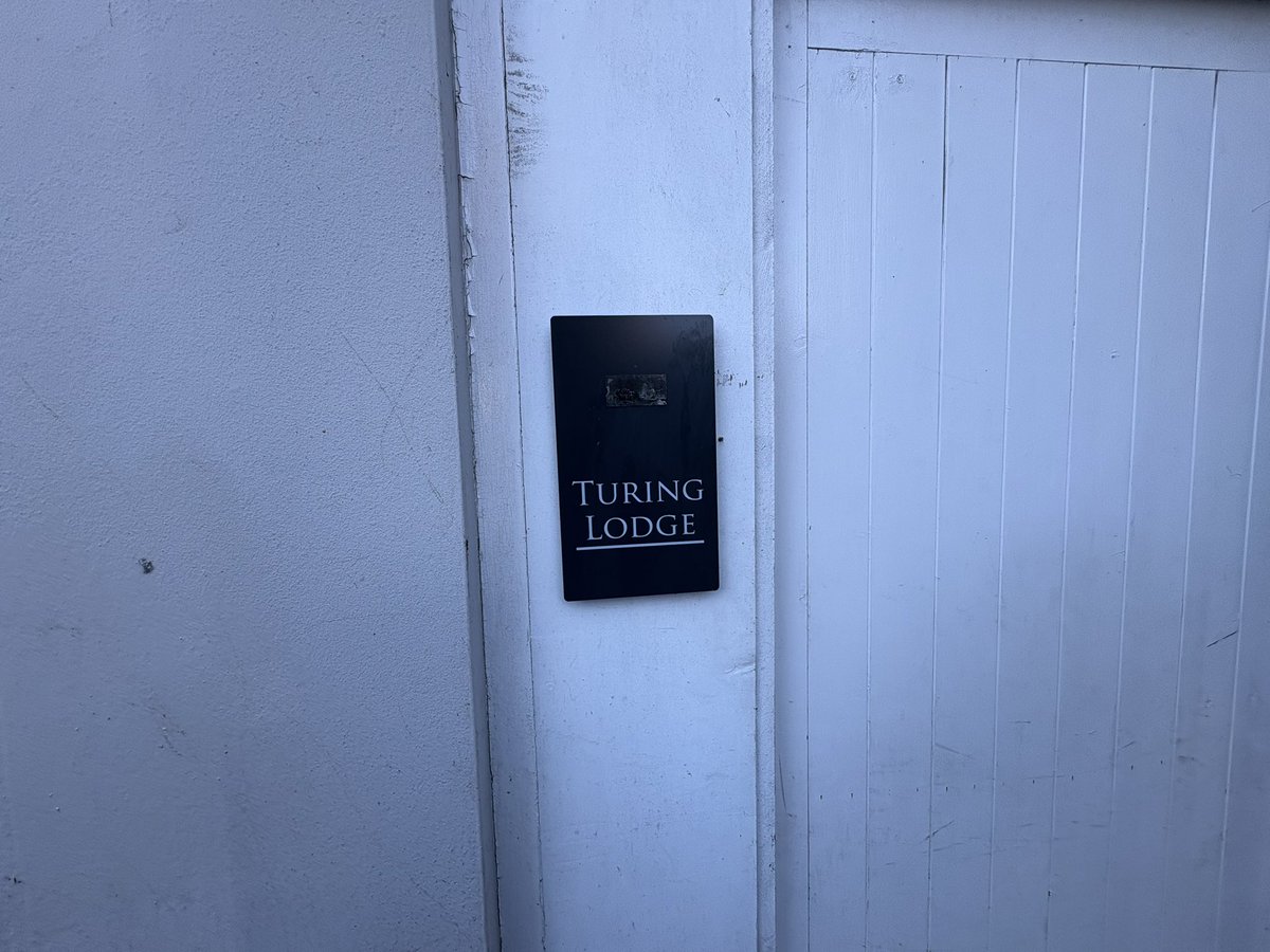 devadam88's tweet image. Stayed at Alan Turing’s old house this weekend. 👀