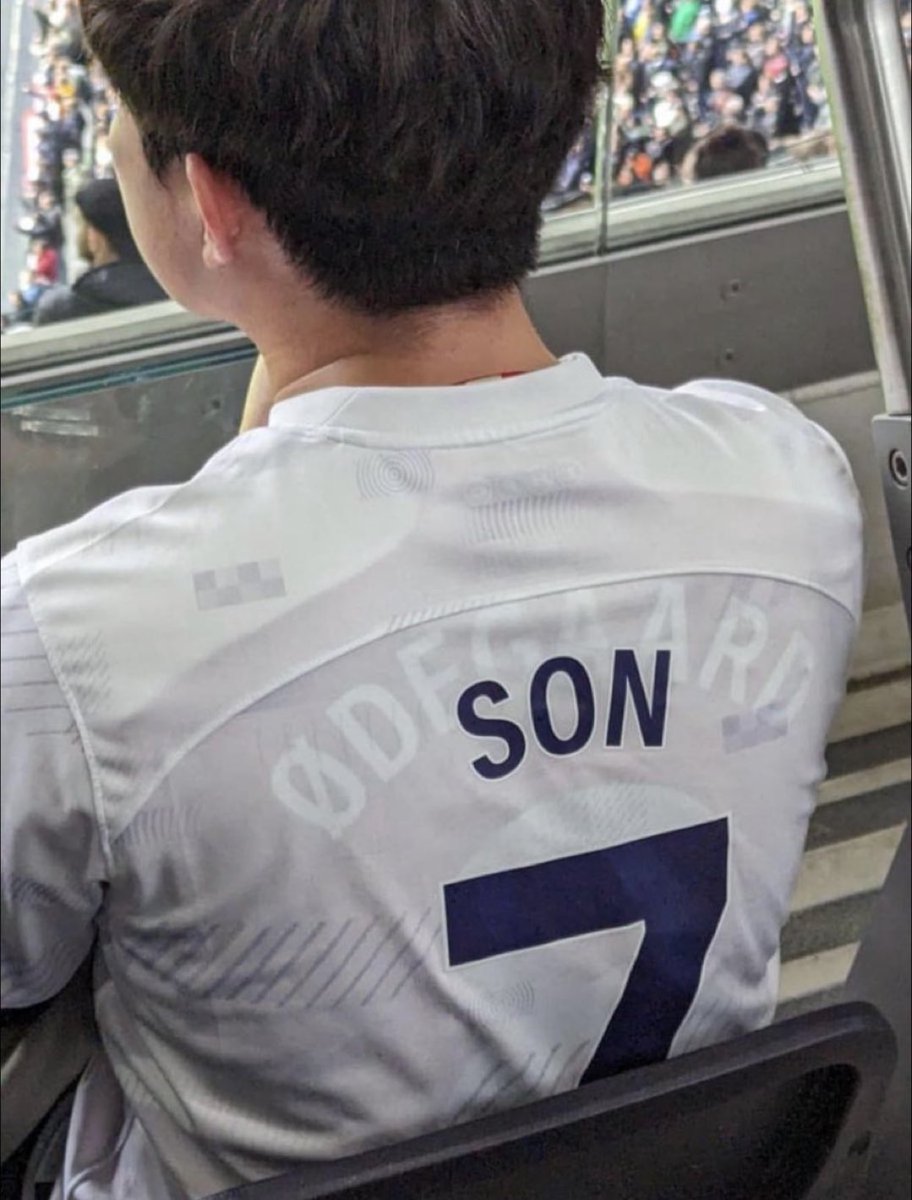 🥤𝐁𝐚𝐧𝐤𝐬 tweet media