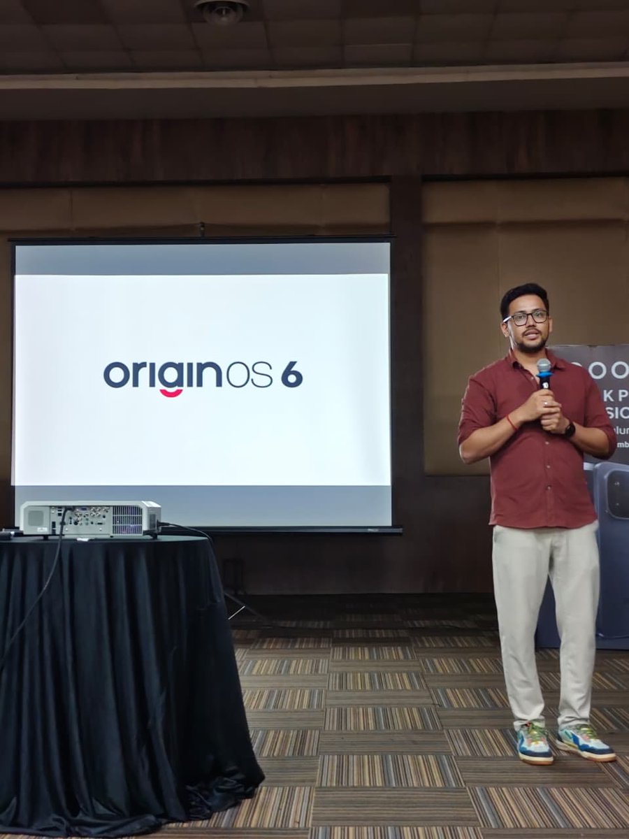 IqooInd's tweet image. Now stepping into the core — the OS.
Smoother flows, sharper visuals, and intelligence that moves with you.

Built to adapt. Built for you.

#iQOO15SneakPeek #BeTheGOAT #Kolkata #Bengaluru