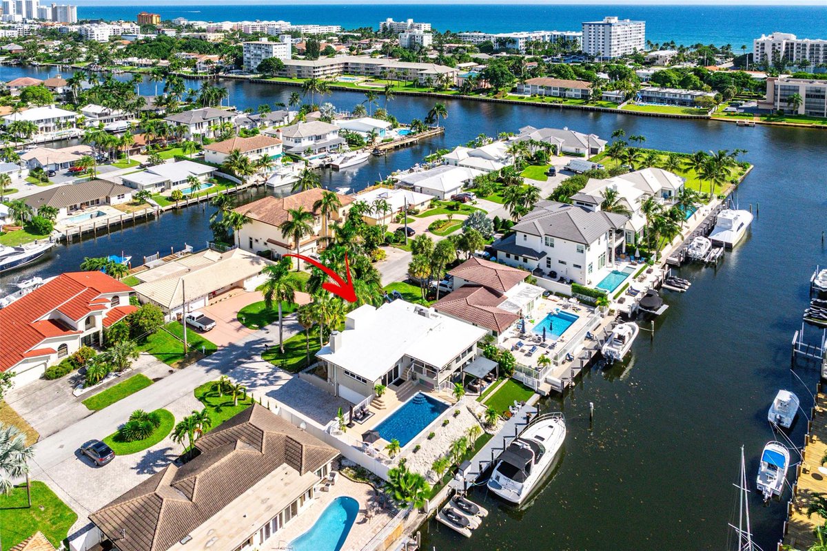 FabSoFlRealtor's tweet photo. 1540 SE 9th St, Deerfield Beach, FL, 33441
3 bed | 2.5 bath 3740 Sq. Ft.
Active | 2475000
https://t.co/B6RkElVn92
Boaters love The Cove! This waterfront retreat offers direct Intracoastal and ocean access with modern updates throughout. The open living area features vaulted... https://t.co/XpoxxxFOpO