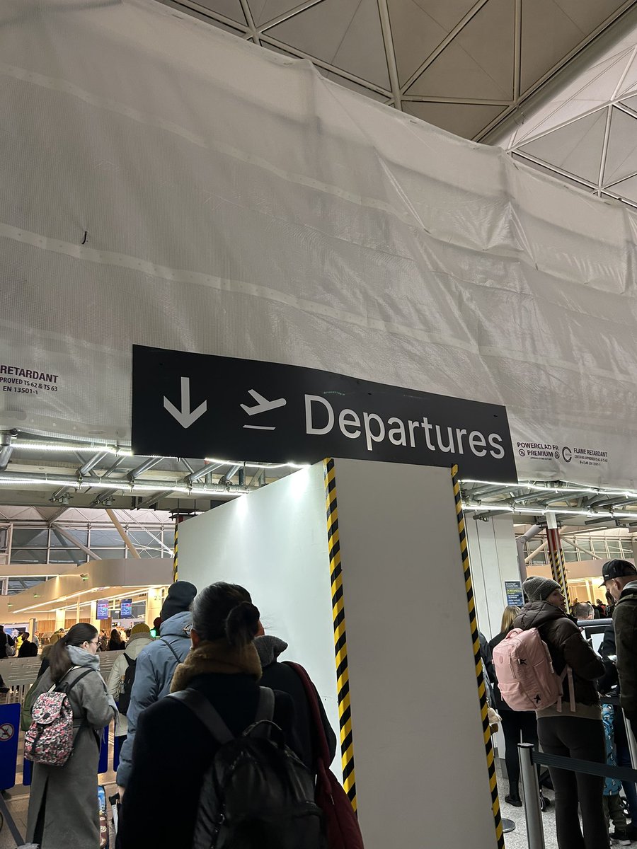 juliebry2020's tweet image. The best thing you can see in the UK right now is…. Laters 👋 

#stansteadairport