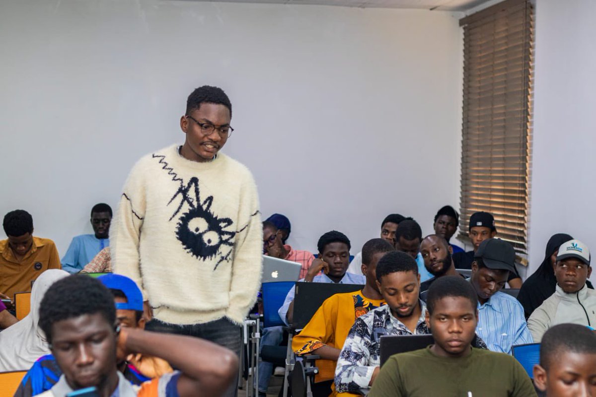 MelloTheTrader_'s tweet photo. 2-day workshop completed w/ @ezeransome 

Thanks to @SuiNetworkNG, @SuiCommunity &amp; @SuiFoundation 💙 https://t.co/1cItHmXbaC