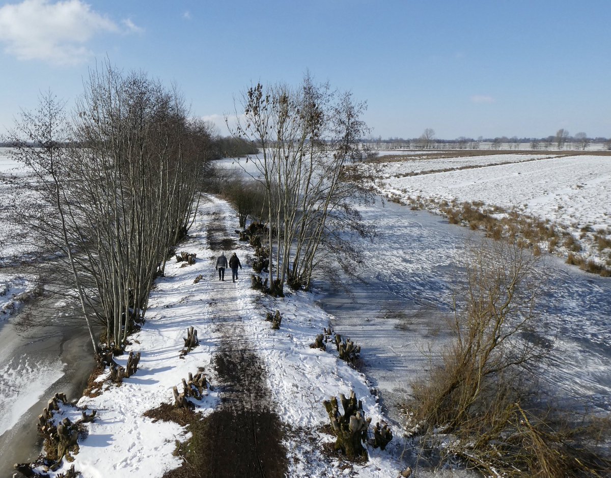 Goedemorgen, hier heeft het iets gesneeuwd, dus maak wat mooie foto’s of haal ze uit het archief voor het thema #sneeuw van vandaag bij #november_kiek
Fijne zondag👋☃️❄️