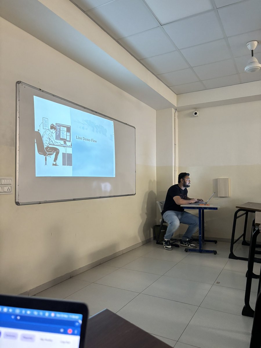 LaravelRajkot's tweet image. Second talk has by started by @mishalleo1803 on Laravel First Package