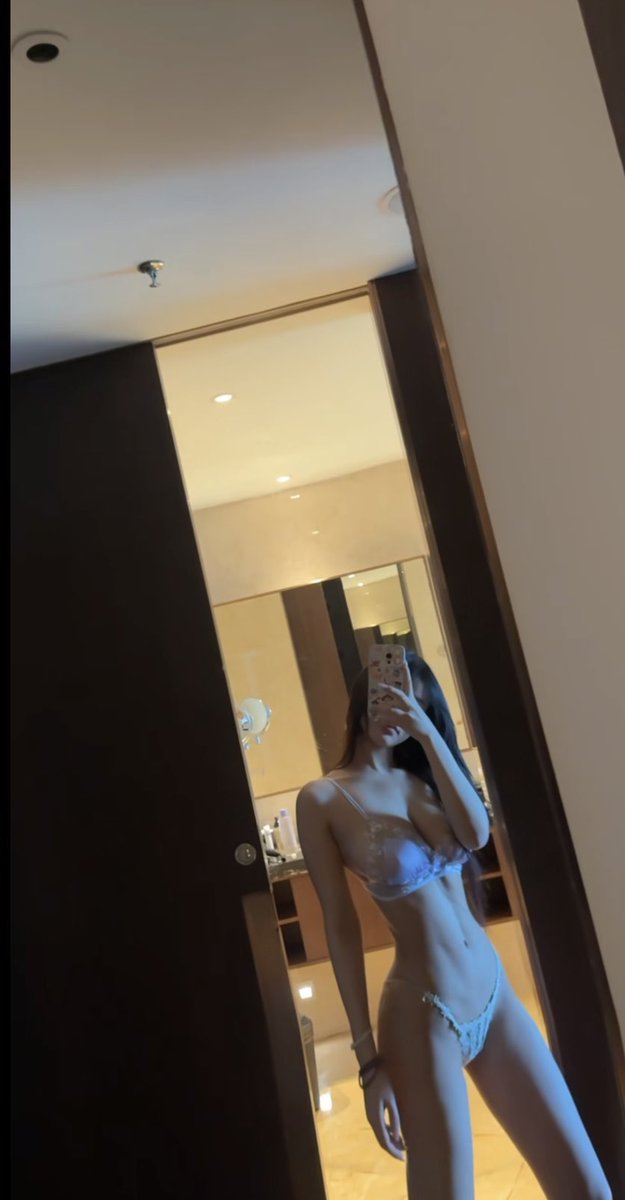 shakrhn's tweet photo. #反差 #女大 https://t.co/EYlxoEiCtW