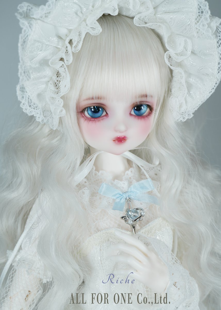 ALLFORONE_2015's tweet image. みなさまこんにちは😄
11月29日（土）21時より✨
弊社『BOOTH』ショップにて太朗様にメイクしていただきましたリチェのワンオフが登場予定となります🎉
#ALL_FOR_ONE_Doll 
#khemdoll
弊社のBOOTHショップは弊社Xのプロフィール欄よりお入りいただけます😄
是非ご覧いただけましたら幸いです🙏…