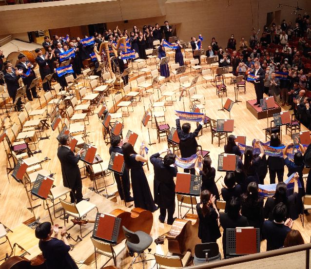 ノット＆東響、監督としてのラスト定期演奏会。ノットも最後、手ぬぐいでオケにありがとうと見せていましたが、11年半の進化を見せてもらい、体験させてもらい、本当にありがとうという感です。
#TSO
#東響