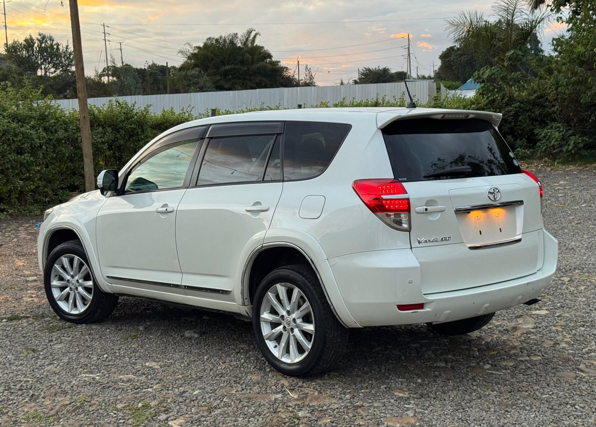EnvogueAuto's tweet photo. Available for sale is this Toyota Vanguard. 2012 year of manufacture. This unit has 83,000kms on the clock. It has only covered 30,000kms since it was imported. It's in great shape. Bring your preferred pre-purchase inspector. Asking price KES 1,780,000 https://t.co/7LPZgSAz5e