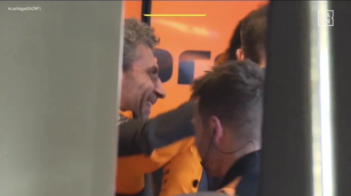 _Noleee_'s tweet image. They are laughing inside the garage everything is probably fine