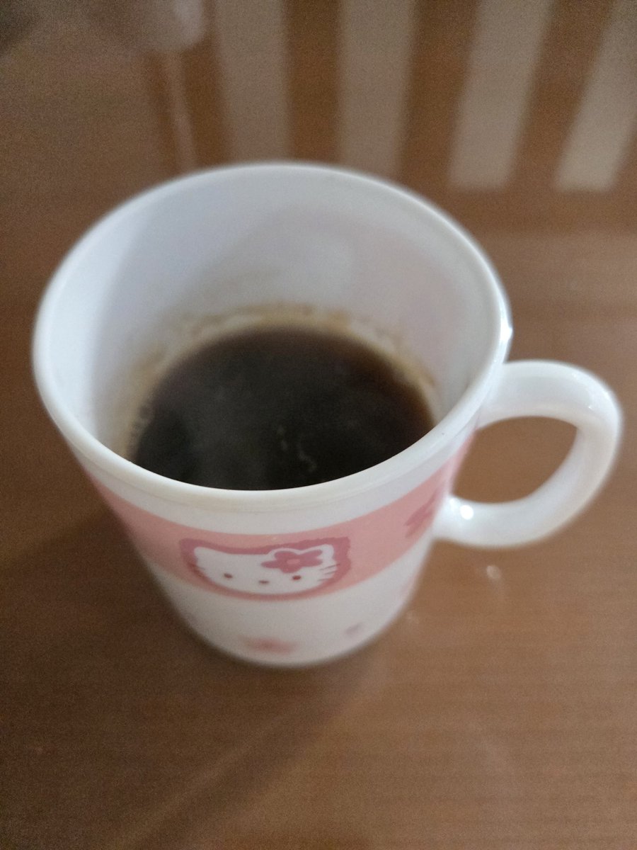 No05ne30's tweet image. 午前中タイヤ交換完了d(･∀･`*)

それからくるみパウンドケーキを👩‍🍳
くるみ全部混ぜないで上にも乗せてみた🥜
焼いてる最中にシナモンの香りがふわ～っとしてていい匂い♪v(*&apos;-^*)^☆
待ち時間にナッティ焦がしキャラメル頂きたいです😆☕🎶
#ナッティ焦がしキャラメル