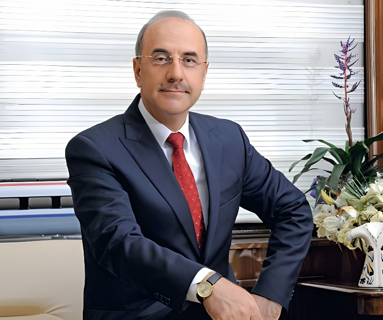 solcugazete60's tweet image. Çorlu Tren Kazası&apos;nda sorumluluğu olan dönemin TCDD Genel Müdürü İsa Apaydın, özel sektöre geçerek kamudan 1.6 milyar liralık ihale aldı. 

— Çorlu Tren Kazası’nda Oğuz Arda Sel’in de aralarında bulunduğu 25 kişi hayatını kaybetmişti.

(Sözcü - Başak Kaya)