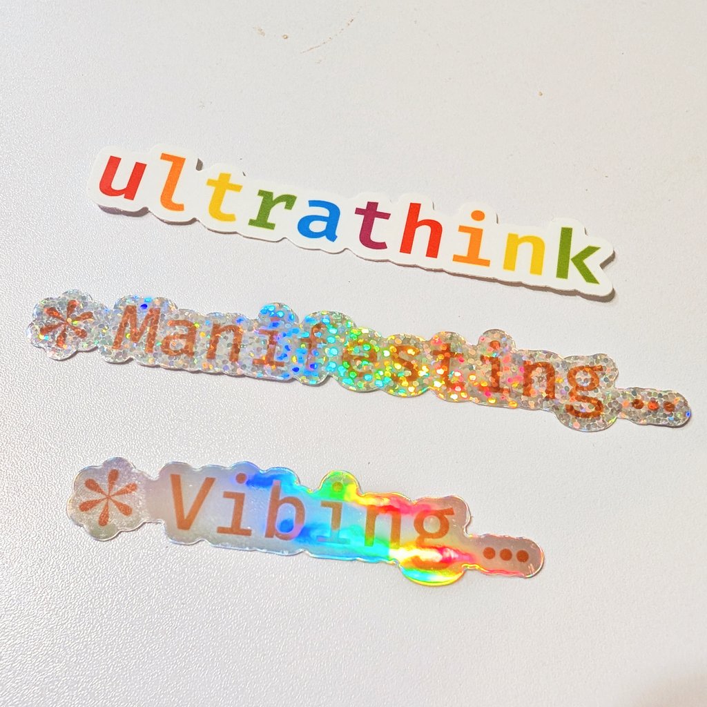 milk_obake's tweet image. Claude Codeのステッカーたくさん買ってしまった ホログラム系は最低10枚からなのに見た目の想像がつかず困ったので、迷っている人の参考になれば(いるのか？)  #claudecode #Claude