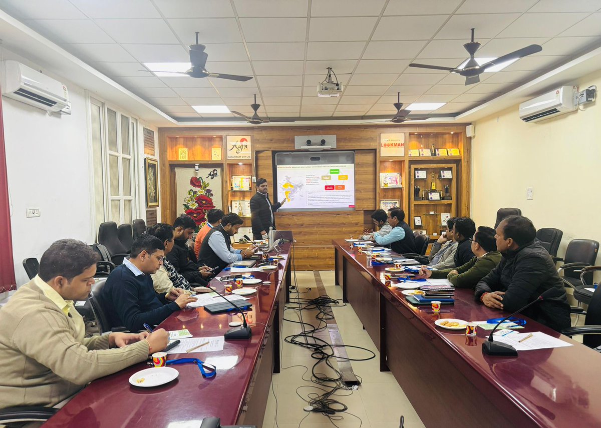 CSEINDIA's tweet image. CSE's Water Programme in collaboration with @cleanganganmcg successfully organised an orientation training programme on “Reuse of Treated Water” at @AgraNagarNigam. 

The session was aimed at streamlining and strengthening implementation approach of recently developed “City Level…