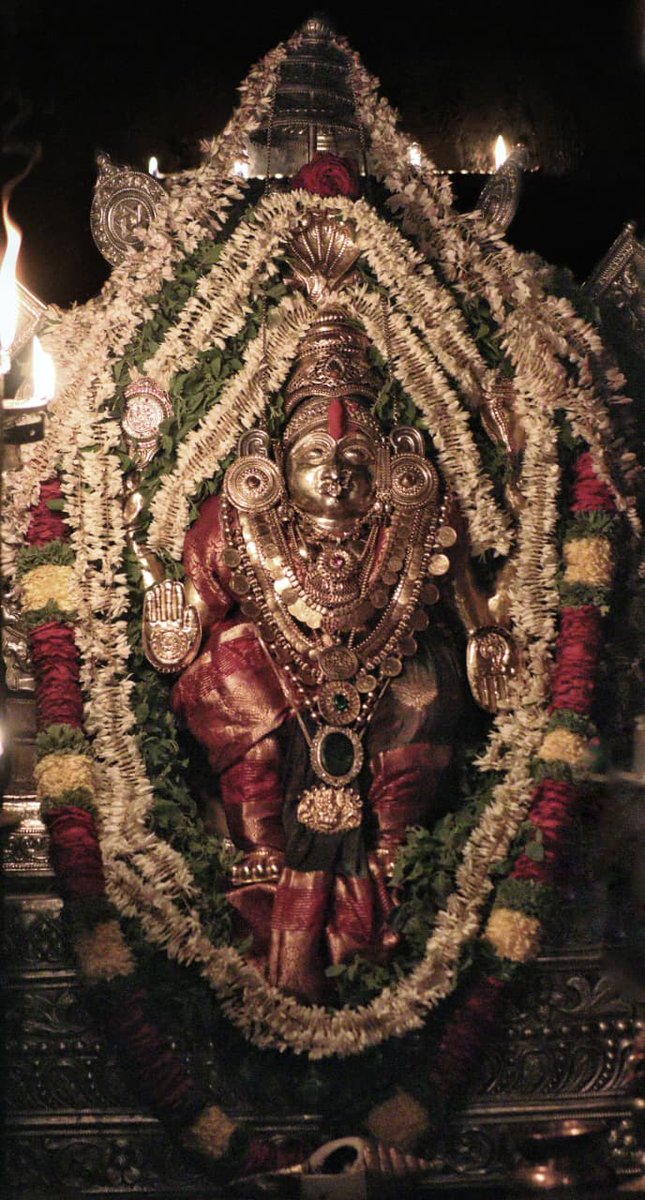 KateelShri's tweet image. ಕಟೀಲು ಶ್ರೀದುರ್ಗಾಪರಮೇಶ್ವರಿ ಅಮ್ಮನವರ ಇವತ್ತಿನ ಅಲಂಕಾರ 23-11-2025