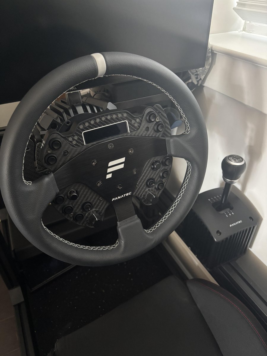 fanatec's tweet image. Going for a stealthy look 🤫

📸: Due_Platypus_8221 via r/Fanatec