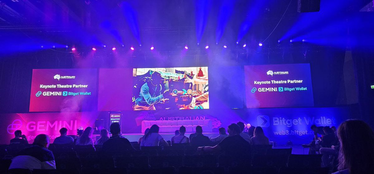 reddcoin's tweet image. Back from the first days of @AusCryptoCon and here’s the quick take: this weekend was all about exchanges, trading platforms, and wallets. A bunch of big players are moving into the APAC region and even setting up new offices in Australia.

One interesting convo was with the team…