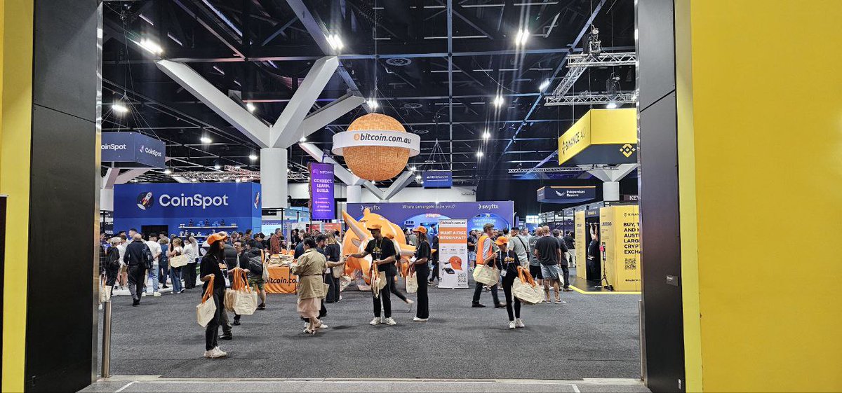 reddcoin's tweet image. Back from the first days of @AusCryptoCon and here’s the quick take: this weekend was all about exchanges, trading platforms, and wallets. A bunch of big players are moving into the APAC region and even setting up new offices in Australia.

One interesting convo was with the team…