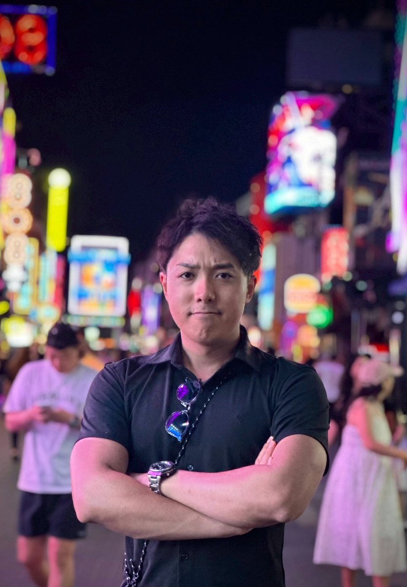 TXB48's tweet photo. プロゲーマーの宣材写真 https://t.co/GrorKgem8w