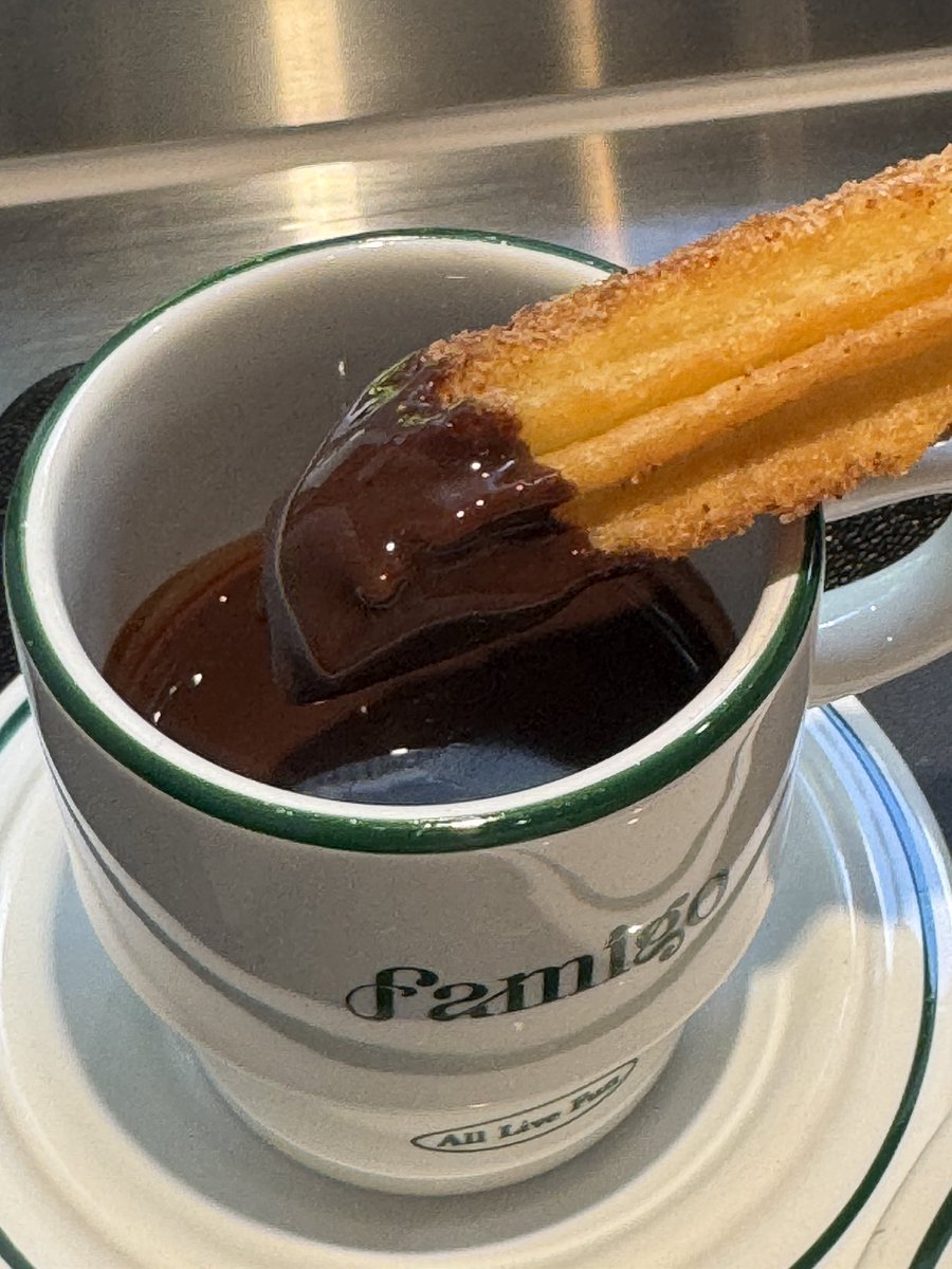 tabi_no_kuma's tweet photo. 釜山カフェ巡り
チュロスの美味しいお店
#famigo https://t.co/qOx3KBj2Fx