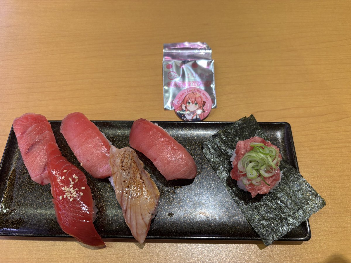 Takepon_Unity's tweet image. これまで釣った1万と数千の赤コイ、無駄にはせんぞ(　ﾟдﾟ)ｸﾜｯ
#スシローみこちコラボ