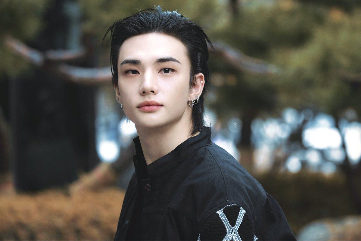 seuptto32o's tweet image. 251121

#현진 #Hyunjin 
#스트레이키즈 #StrayKids