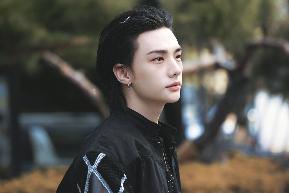 seuptto32o's tweet image. 251121

#현진 #Hyunjin 
#스트레이키즈 #StrayKids